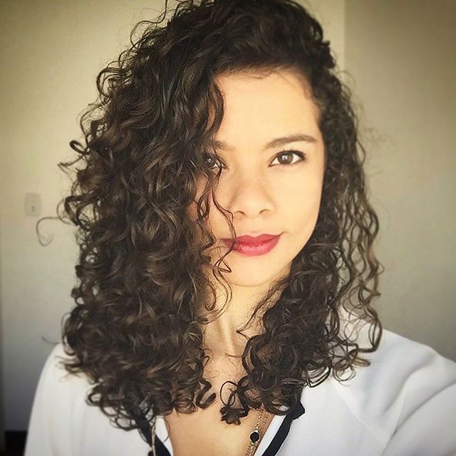 Cortes de cabelos cacheados médios Cortes de cabelos cacheados médios
