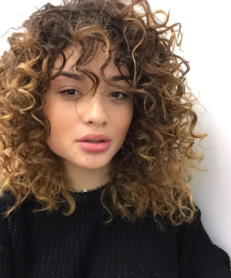 Cortes de cabelos cacheados médios Cortes de cabelos cacheados médios