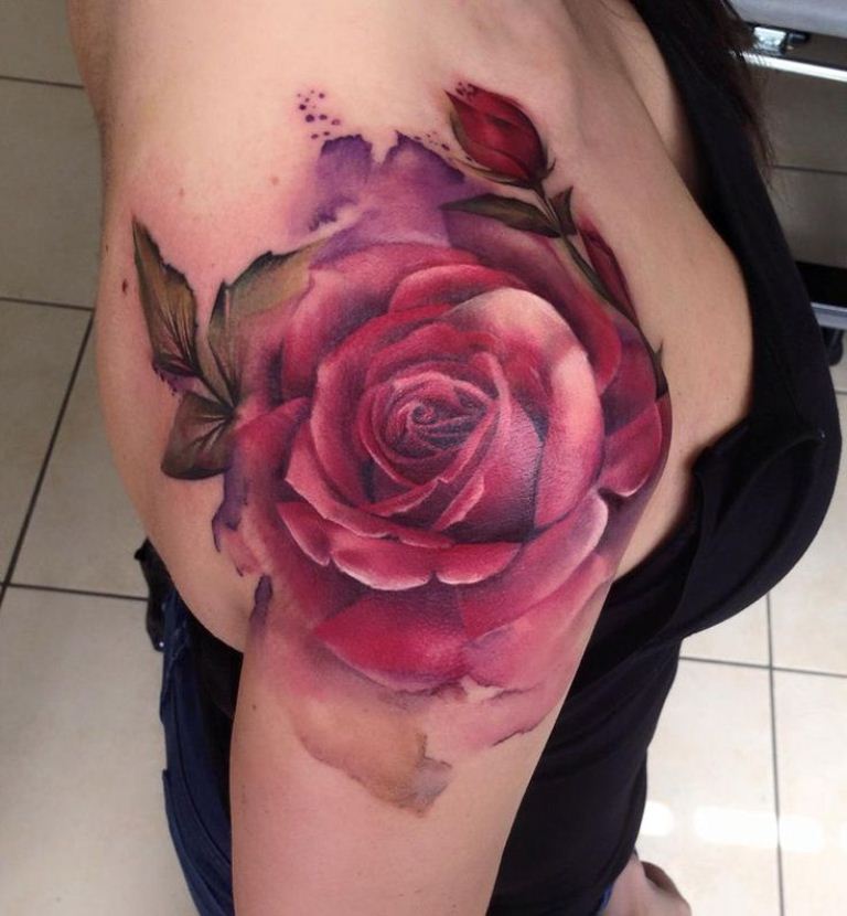 tatuagem no ombro de rosas 2021 tatuagem no ombro de rosas