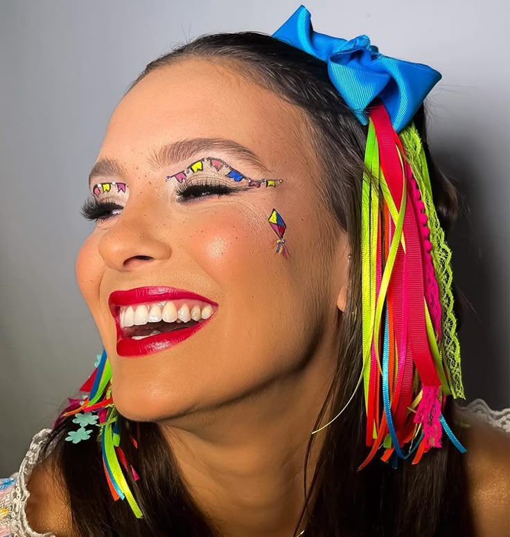 Bandeirinhas na maquiagem de Festa Junina