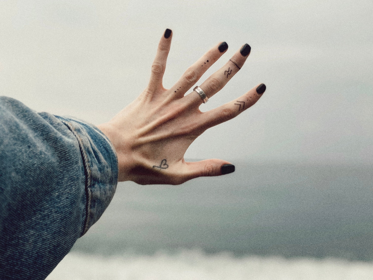 Tatuagem nos dedos