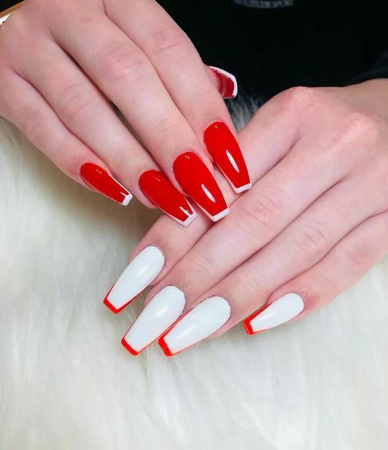unhas vermelhas com francesinha