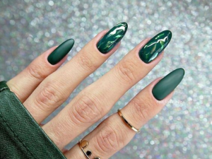 unhas verdes decoradas
