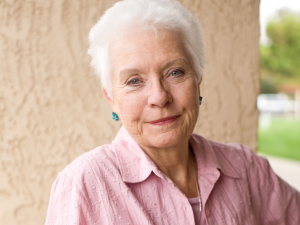 Como se vestir para eventos formais aos 60 anos