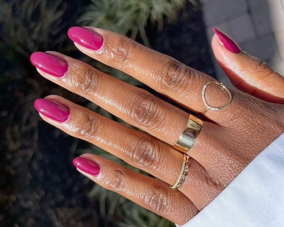 Cores de unhas 2025 fuccia