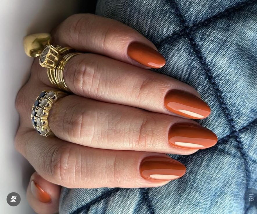 unhas de outono Caramelo