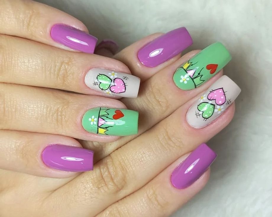 Unhas decoradas de festa junina rosa e verde