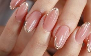 unhas francesinha brilhante